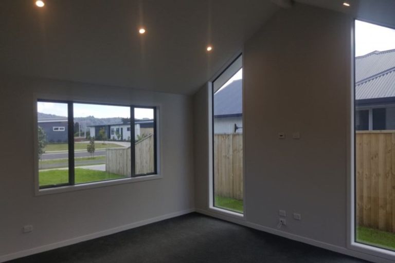 Photo of property in 102 Kupe Drive, Whitianga, 3510