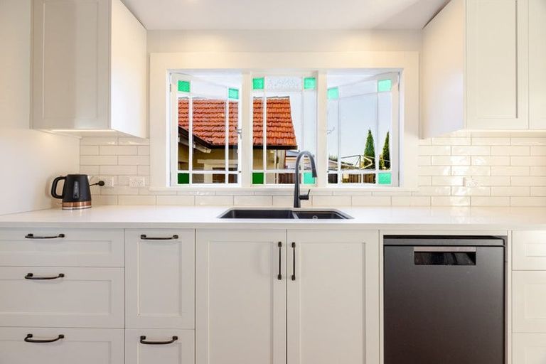 Photo of property in 600 Park Road North, Parkvale, Hastings, 4122