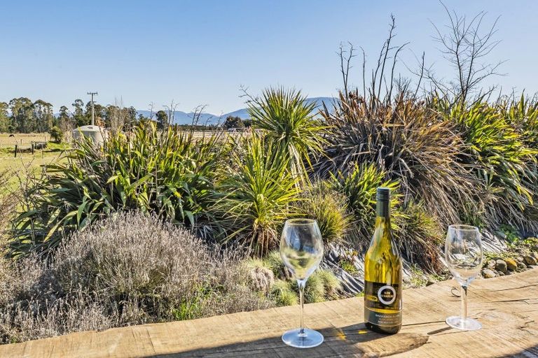 Photo of property in 74 Foothills Road, Okuku, Rangiora, 7473