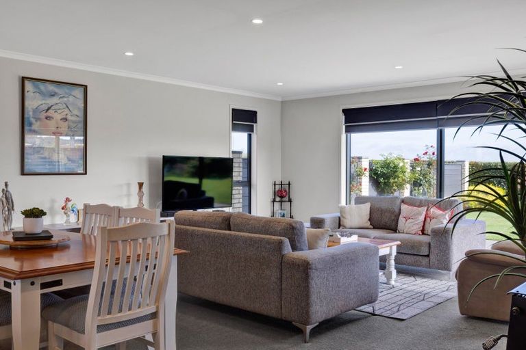 Photo of property in 472 Turuturu Road, Hawera, 4674