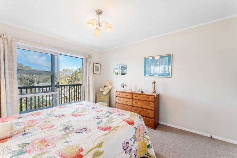 Photo of property in 19 Trinidad Road, Sunnynook, Auckland, 0620