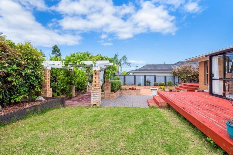 Photo of property in 223 Glamorgan Drive, Torbay, Auckland, 0630