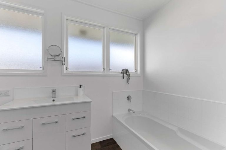 Photo of property in 8 Matai Street, Waiuku, 2123