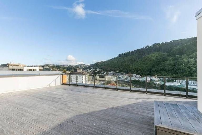 Photo of property in Frame Apartments, 902/111u Molesworth Street, Thorndon, Wellington, 6011