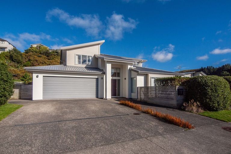 Photo of property in 8 Sedgley Grove, Churton Park, Wellington, 6037