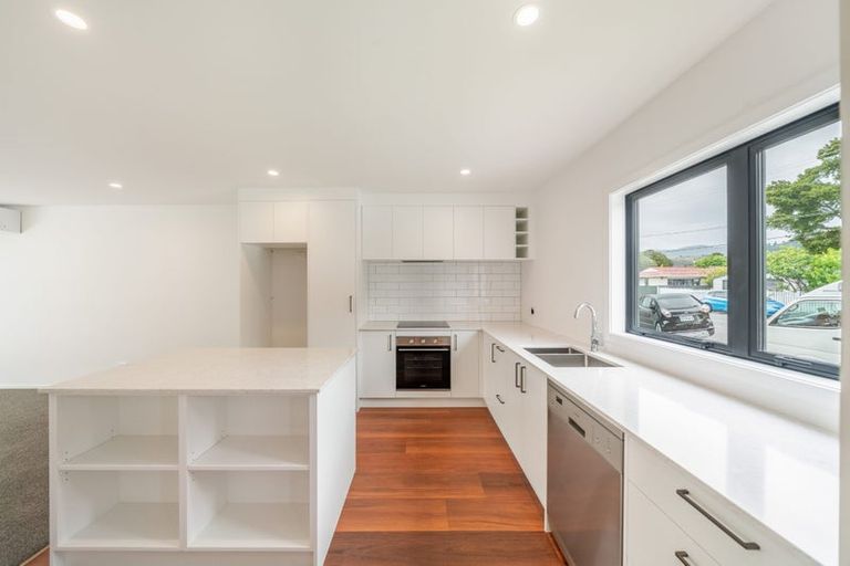 Photo of property in 1/104 Martin Street, Wallaceville, Upper Hutt, 5018
