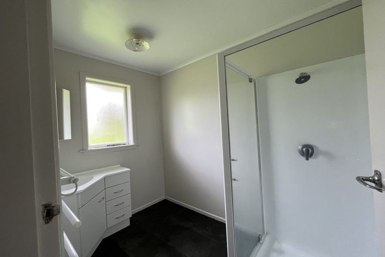 Photo of property in 12 Cutler Street, New Lynn, Auckland, 0600