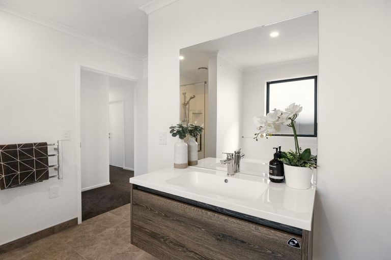 Photo of property in 75 Empire Crescent, Papamoa, 3118