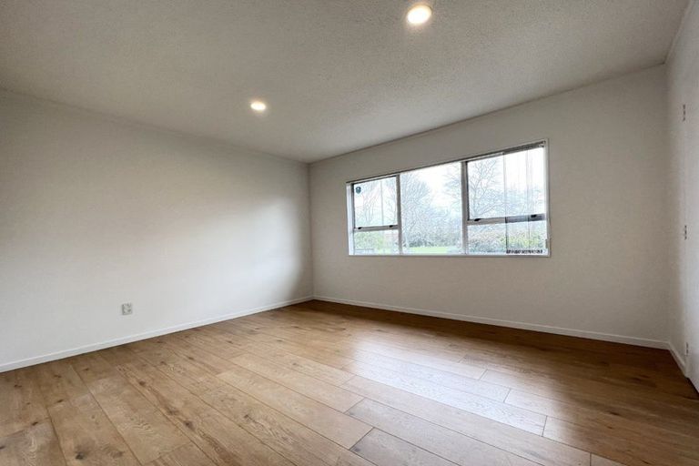 Photo of property in 1/7 Becroft Drive, Forrest Hill, Auckland, 0620