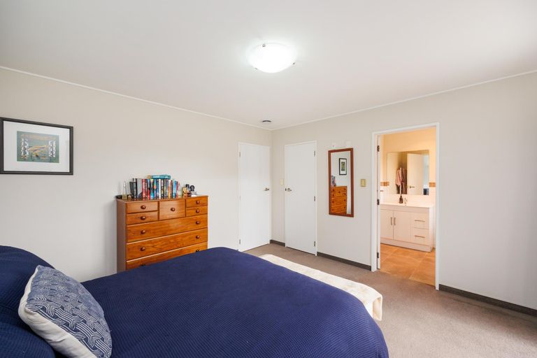 Photo of property in 52 Kentucky Way, Awapuni, Palmerston North, 4412