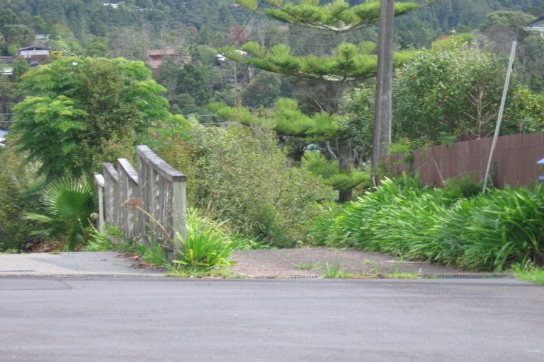 Photo of property in 22 Highland Avenue, Titirangi, Auckland, 0604