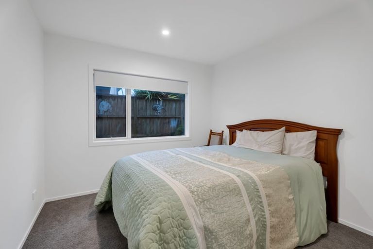 Photo of property in 2 Rayner Way, Glen Avon, New Plymouth, 4312