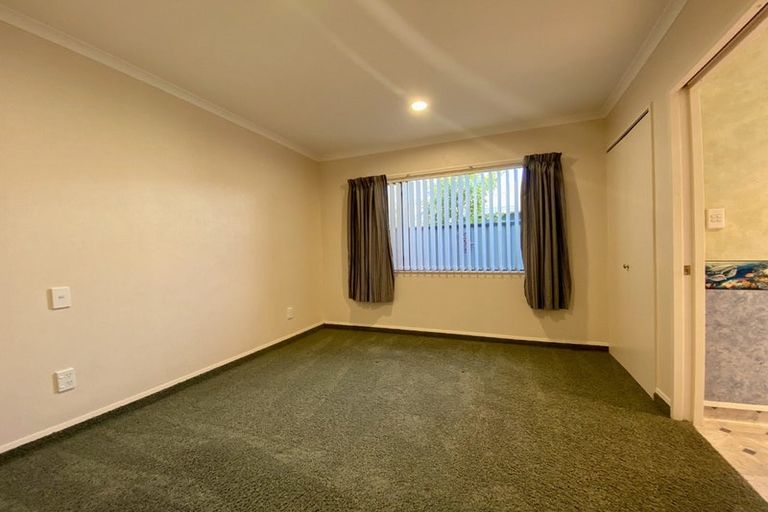Photo of property in 9 Flemington Place, Taradale, Napier, 4112