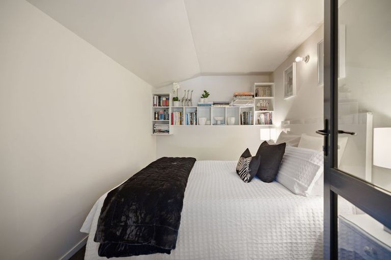 Photo of property in 65 Oregon Drive, Kelvin Heights, Queenstown, 9300