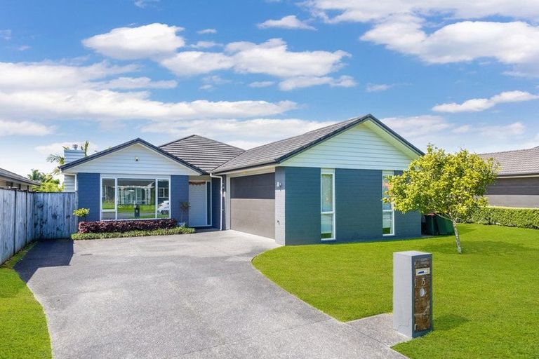 Photo of property in 75 Castellina Drive, Karaka, Papakura, 2113