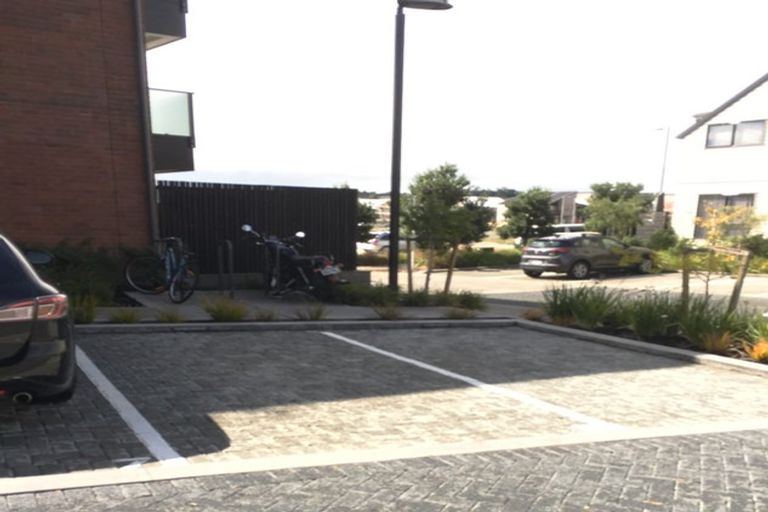 Photo of property in 231 Hobsonville Point Road, Hobsonville, Auckland, 0616