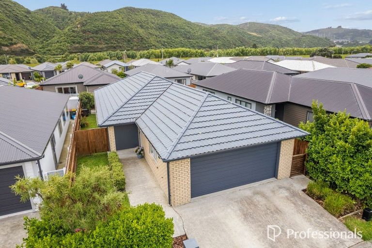 Photo of property in 98 Farmer Crescent, Taita, Lower Hutt, 5011