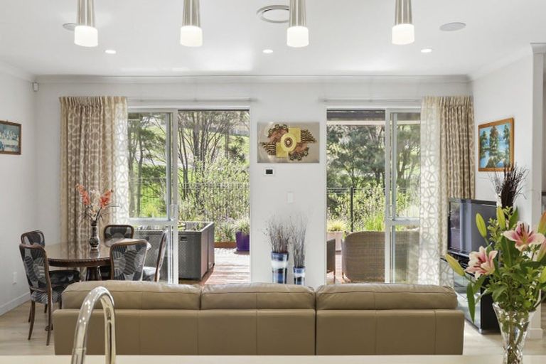 Photo of property in 8 Pheasant Close, Stanmore Bay, Whangaparaoa, 0932