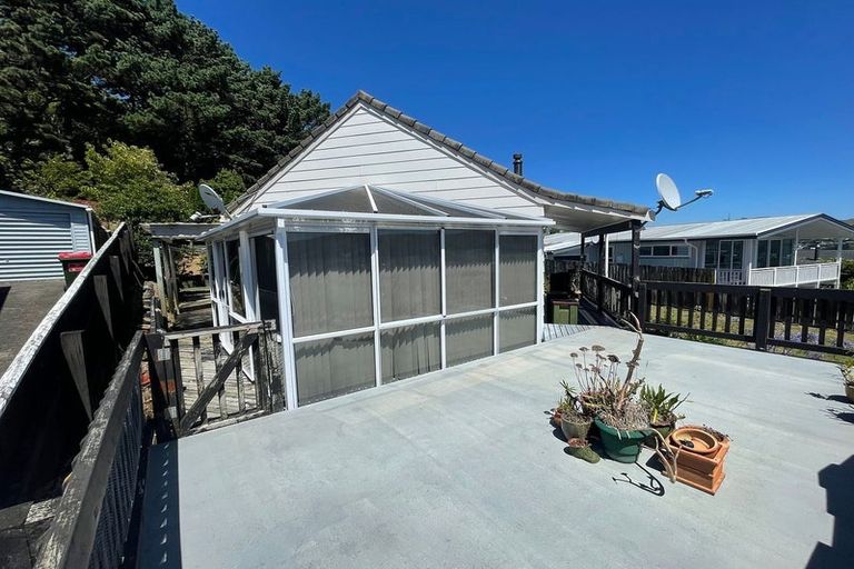 Photo of property in 146 Mark Avenue, Grenada Village, Wellington, 6037