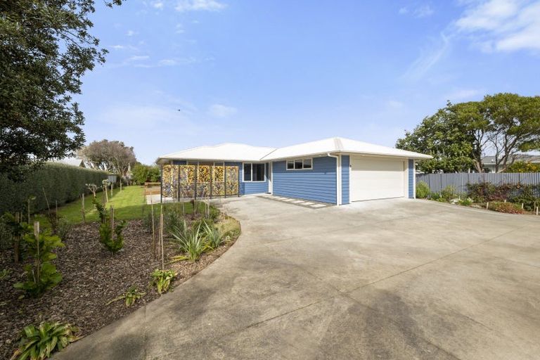 Photo of property in 9 Manuka Place, Hawera, 4610