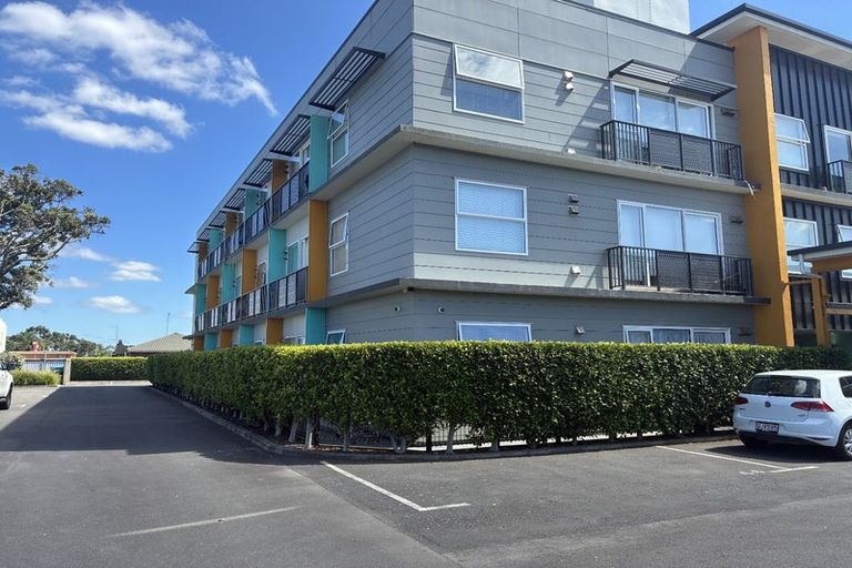 Photo of property in 19 Charles Street, Papatoetoe, Auckland, 2025