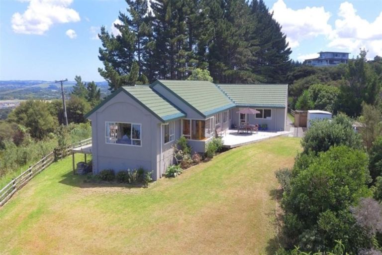 Photo of property in 47 Pinetone Road, Kumeu, 0892