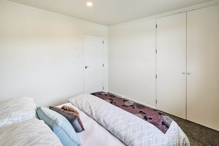 Photo of property in 7 Edelweiss Grove, Timberlea, Upper Hutt, 5018