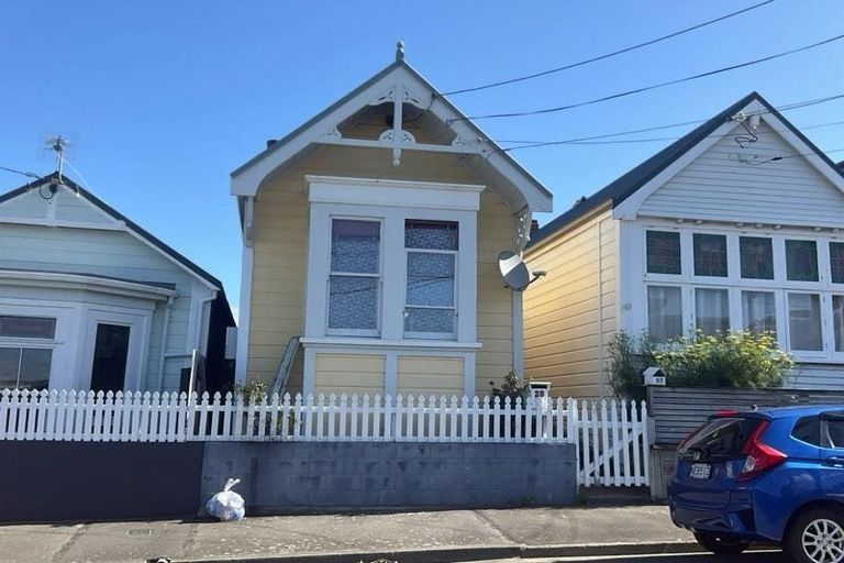 Photo of property in 25 Douglas Street, Mount Cook, Wellington, 6021