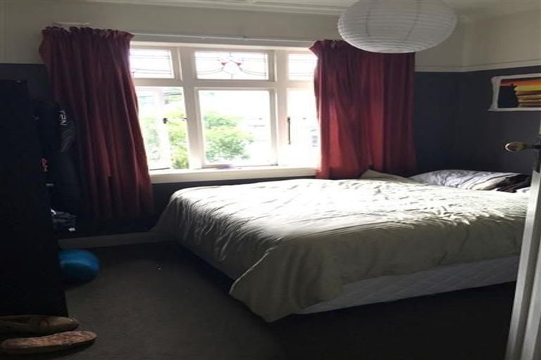 Photo of property in 24 Myrtle Crescent, Mount Cook, Wellington, 6021