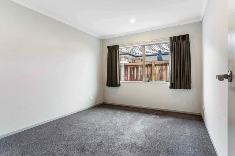 Photo of property in 32 Popata Close, Papamoa Beach, Papamoa, 3118