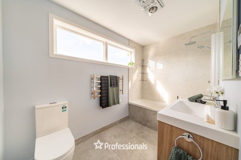 Photo of property in 108 Normandale Road, Normandale, Lower Hutt, 5010