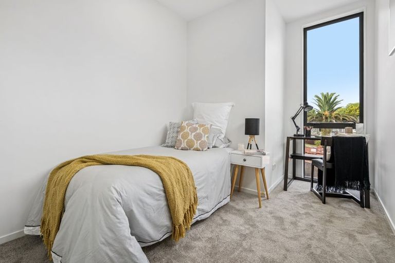 Photo of property in 6/14 Freyberg Place, Howick, Auckland, 2014