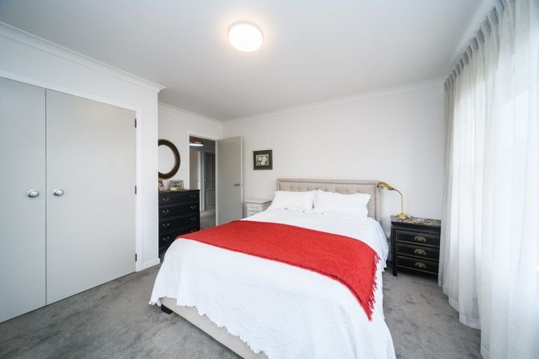 Photo of property in 33 Newcastle Street, Hokowhitu, Palmerston North, 4410