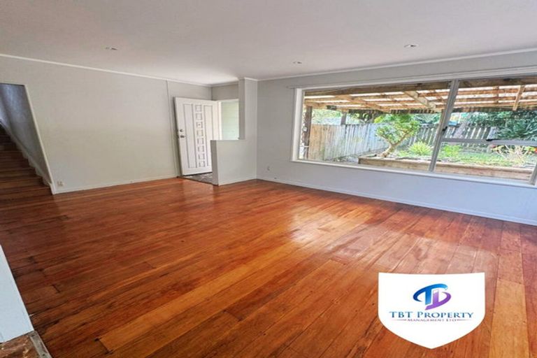 Photo of property in 27 Burndale Terrace, Manurewa, Auckland, 2102