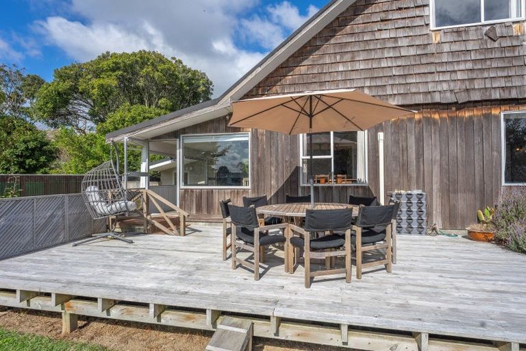 Photo of property in 65 Lupin Road, Otaki, 5512