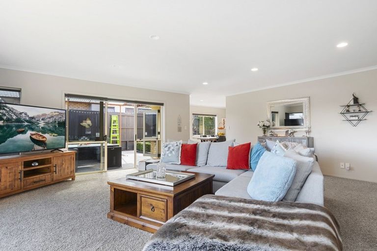 Photo of property in 12 Kestrel Avenue, Welcome Bay, Tauranga, 3112