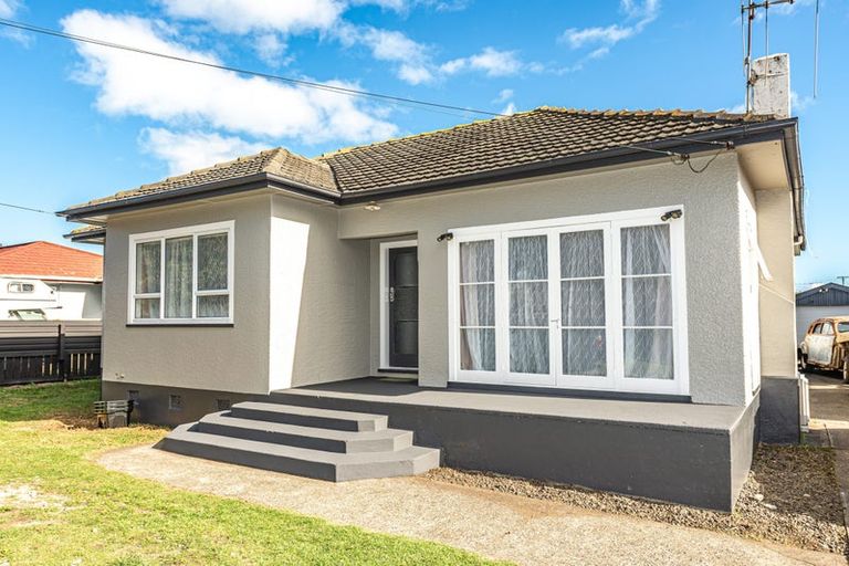 Photo of property in 53 Thatcher Street, Castlecliff, Whanganui, 4501
