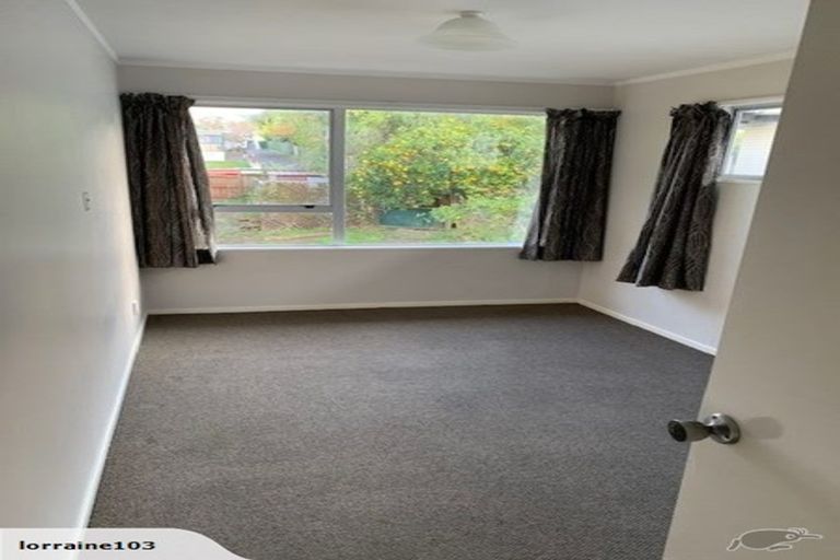 Photo of property in 54 Fruitvale Road, New Lynn, Auckland, 0600