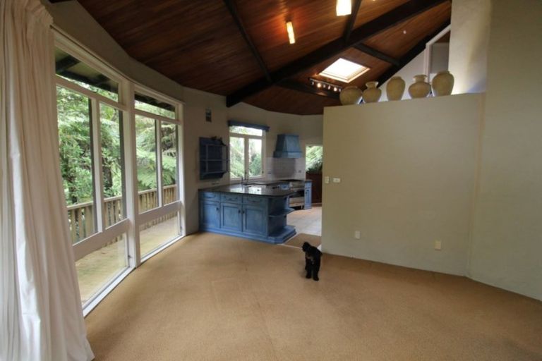 Photo of property in 539 South Titirangi Road, Titirangi, Auckland, 0604