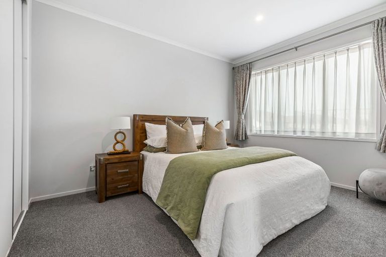 Photo of property in 5 Aro Mato Place, Huapai, Kumeu, 0810