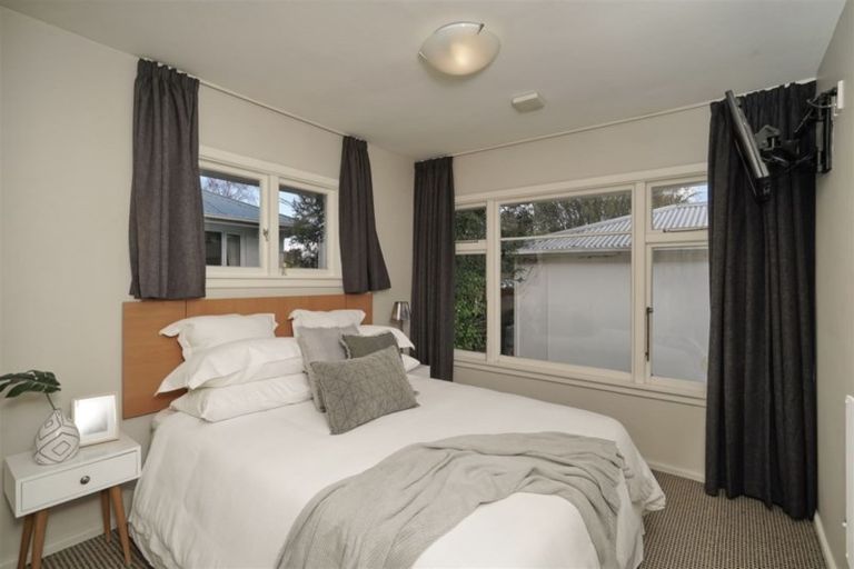Photo of property in 420 Memorial Avenue, Burnside, Christchurch, 8053