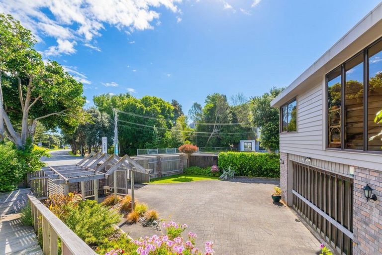 Photo of property in 12 Matatua Road, Raumati Beach, Paraparaumu, 5032