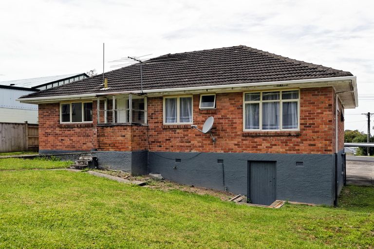 Photo of property in 29 Stottholm Road, Titirangi, Auckland, 0604