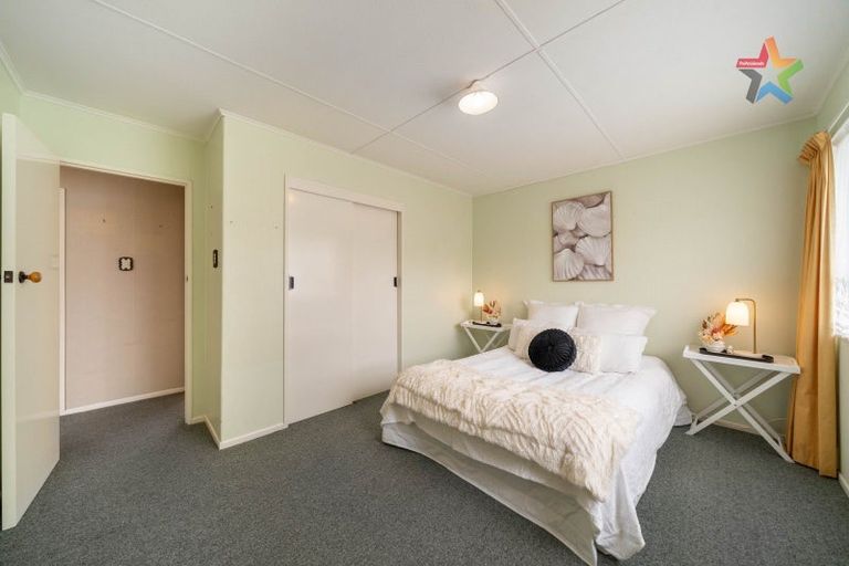 Photo of property in 2/8 Kew Grove, Wainuiomata, Lower Hutt, 5014