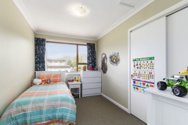 Photo of property in 17 Mcgowan Road, Wainuiomata, Lower Hutt, 5014