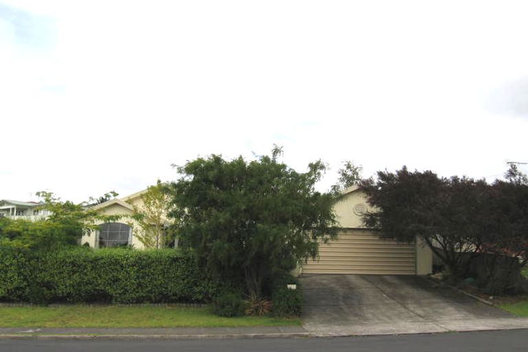 Photo of property in 91 Bluebird Crescent, Unsworth Heights, Auckland, 0632