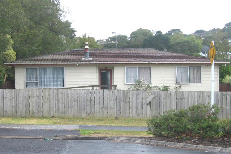 Photo of property in 30 Ellice Road, Totara Vale, Auckland, 0629