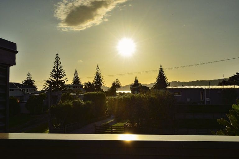 Photo of property in 41 Kuku Avenue, Mahia, Nuhaka, 4198