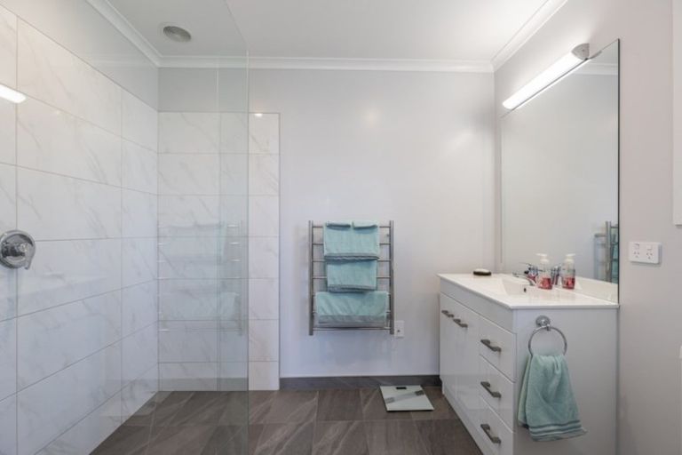 Photo of property in 24 Curtis Street, Stoke, Nelson, 7011