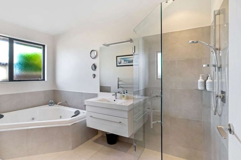 Photo of property in 12b Manor Drive, Rolleston, 7614